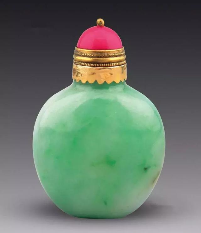 翡翠鼻烟壶价格,清代狮钮方章快速成-第13张图片-翡翠网 翡翠鼻烟壶价格,清代狮钮方章快速成-第13张图片-翡翠网