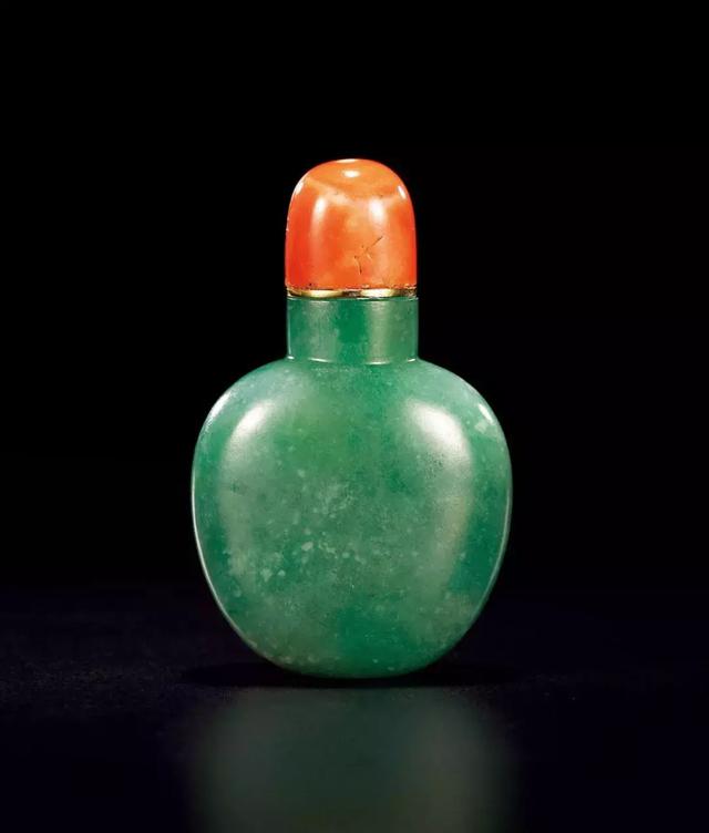 翡翠鼻烟壶价格,清代狮钮方章快速成-第16张图片-翡翠网 翡翠鼻烟壶价格,清代狮钮方章快速成-第16张图片-翡翠网