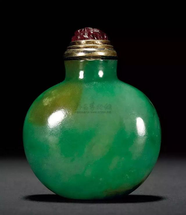翡翠鼻烟壶价格,清代狮钮方章快速成-第18张图片-翡翠网 翡翠鼻烟壶价格,清代狮钮方章快速成-第18张图片-翡翠网