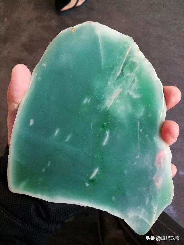 翡翠原石种类有多少种鉴别翡翠原石的书-第9张图片-翡翠网 翡翠原石种类有多少种鉴别翡翠原石的书-第9张图片-翡翠网