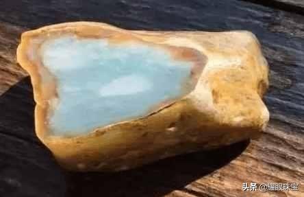 翡翠原石种类有多少种鉴别翡翠原石的书-第11张图片-翡翠网 翡翠原石种类有多少种鉴别翡翠原石的书-第11张图片-翡翠网