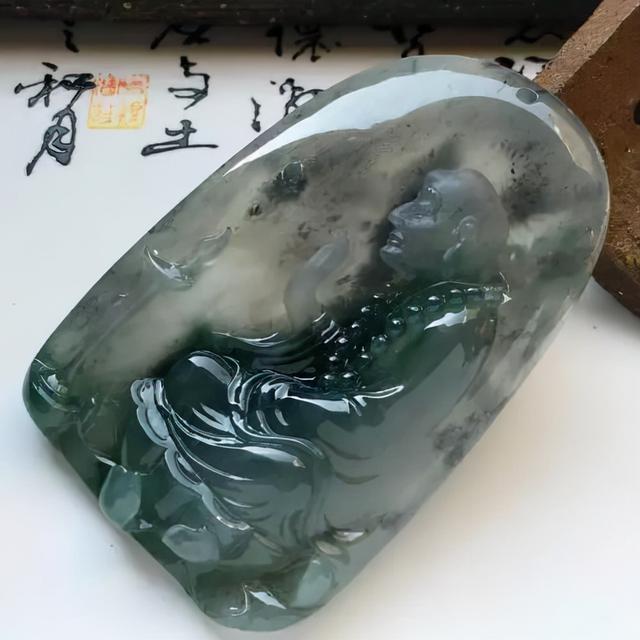 黑冰翡翠价格的简单介绍-第14张图片-翡翠网 黑冰翡翠价格的简单介绍-第14张图片-翡翠网