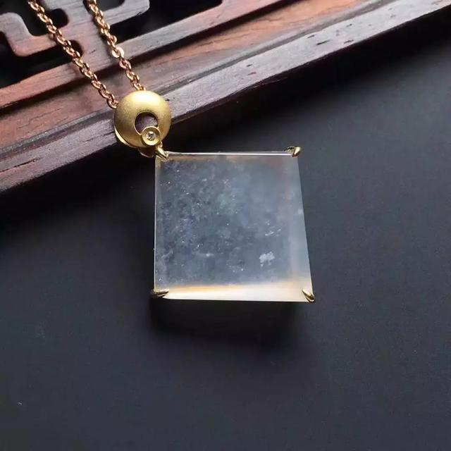 翡翠原石的价位,翡翠价格曲线-第1张图片-翡翠网 翡翠原石的价位,翡翠价格曲线-第1张图片-翡翠网