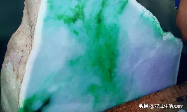 黄梨皮翡翠原石图片白盐沙赌石最好的皮壳-第8张图片-翡翠网 黄梨皮翡翠原石图片白盐沙赌石最好的皮壳-第8张图片-翡翠网