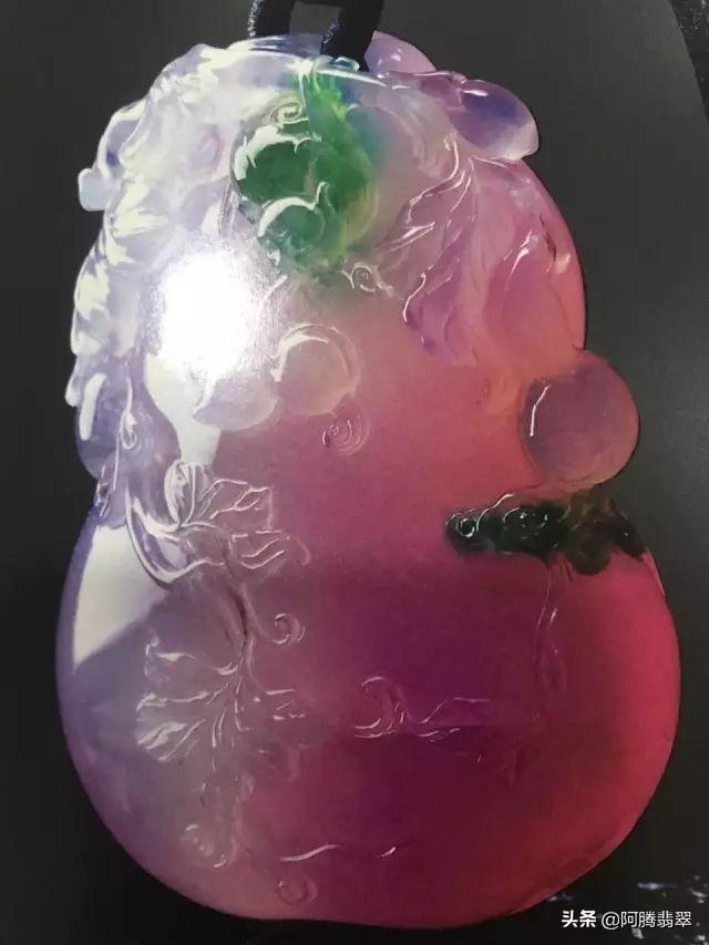 上亿翡翠原石图片,玻璃种帝王绿12亿-第6张图片-翡翠网 上亿翡翠原石图片,玻璃种帝王绿12亿-第6张图片-翡翠网