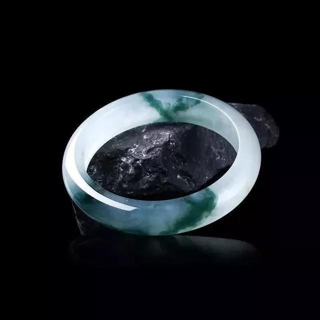 翡翠重点知识,翡翠怎么讲解-第5张图片-翡翠网 翡翠重点知识,翡翠怎么讲解-第5张图片-翡翠网