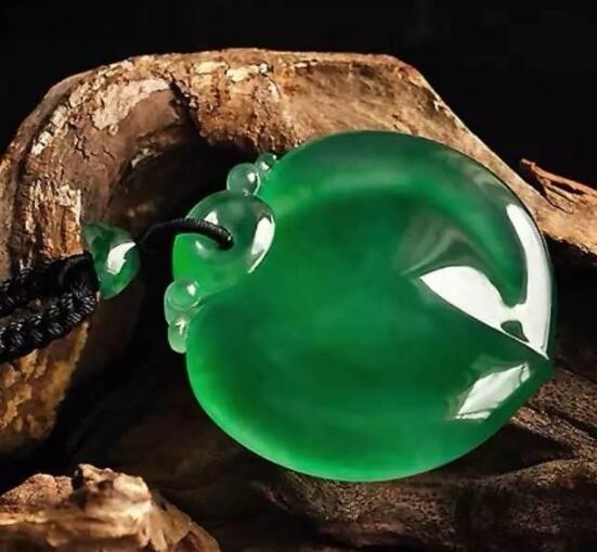 正宗翡翠原石价格,绿宝石翡翠原石手串-第6张图片-翡翠网 正宗翡翠原石价格,绿宝石翡翠原石手串-第6张图片-翡翠网