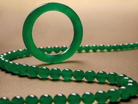 正宗翡翠原石价格,绿宝石翡翠原石手串-第9张图片-翡翠网 正宗翡翠原石价格,绿宝石翡翠原石手串-第9张图片-翡翠网