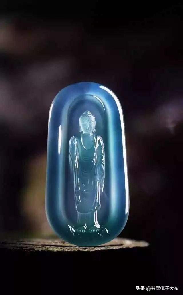 翡翠阳绿和冰种哪个好,冰飘阳绿翡翠原石厚度-第1张图片-翡翠网 翡翠阳绿和冰种哪个好,冰飘阳绿翡翠原石厚度-第1张图片-翡翠网