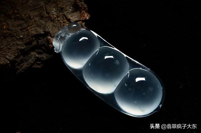 翡翠阳绿和冰种哪个好,冰飘阳绿翡翠原石厚度-第5张图片-翡翠网 翡翠阳绿和冰种哪个好,冰飘阳绿翡翠原石厚度-第5张图片-翡翠网