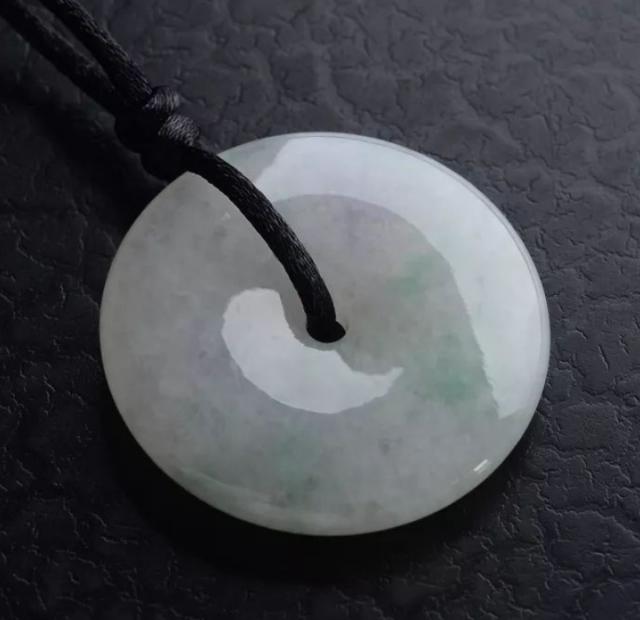 翡翠知识大全简介翡翠为什么要选择原石-第3张图片-翡翠网 翡翠知识大全简介翡翠为什么要选择原石-第3张图片-翡翠网