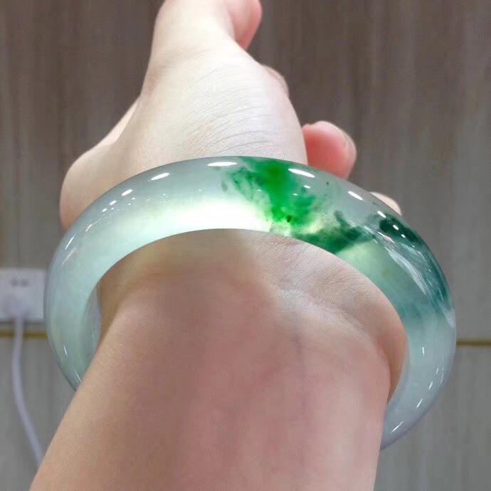 正圈翡翠手镯保值吗的简单介绍-第1张图片-翡翠网 正圈翡翠手镯保值吗的简单介绍-第1张图片-翡翠网