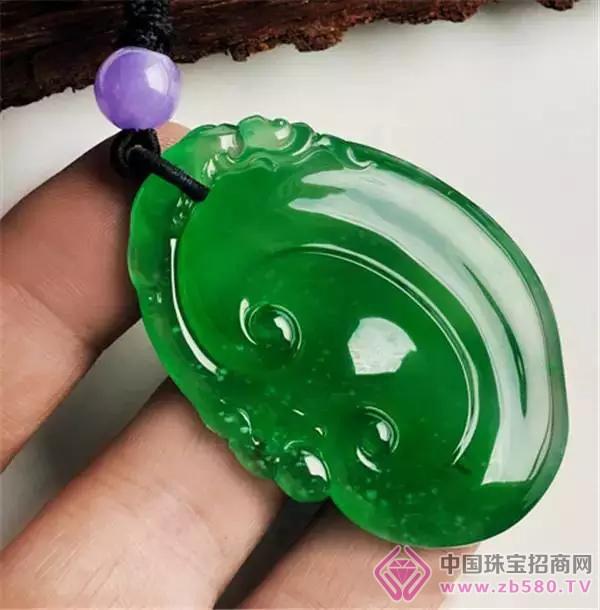 原石翡翠是真是假,翡翠原石掉落地上-第12张图片-翡翠网 原石翡翠是真是假,翡翠原石掉落地上-第12张图片-翡翠网