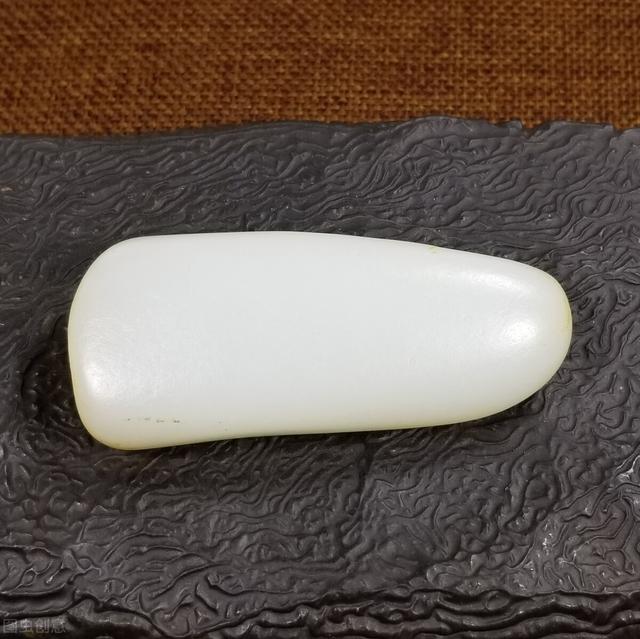 极品和田玉羊脂玉价格,羊脂玉翡翠挂件价格-第2张图片-翡翠网 极品和田玉羊脂玉价格,羊脂玉翡翠挂件价格-第2张图片-翡翠网