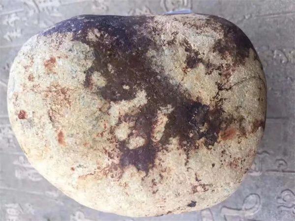 翡翠原石公斤料价格,进藏的翡翠冰料原石图片-第2张图片-翡翠网 翡翠原石公斤料价格,进藏的翡翠冰料原石图片-第2张图片-翡翠网