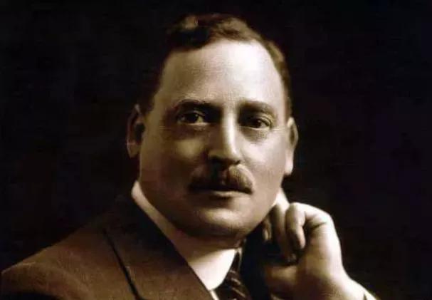 买钻石和买黄金哪个好,钻石的骗局世人是怎么知道的-第5张图片-翡翠网 买钻石和买黄金哪个好,钻石的骗局世人是怎么知道的-第5张图片-翡翠网