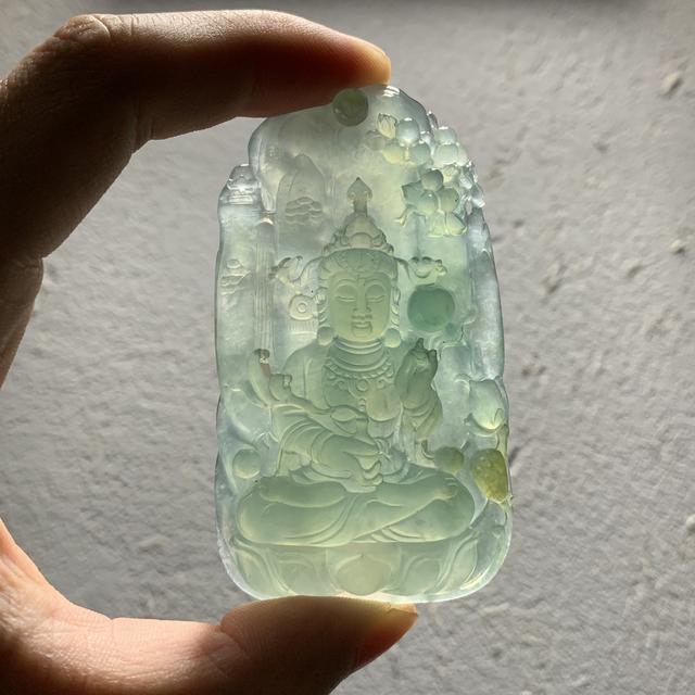 翡翠手镯敲击声音大吗,翡翠原石敲击声音分辨-第1张图片-翡翠网 翡翠手镯敲击声音大吗,翡翠原石敲击声音分辨-第1张图片-翡翠网