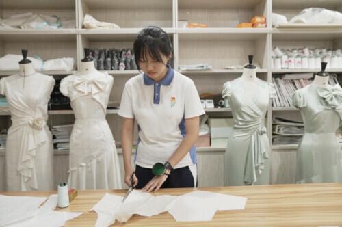 翡翠知识在线考核,玻璃种翡翠知识讲解-第7张图片-翡翠网 翡翠知识在线考核,玻璃种翡翠知识讲解-第7张图片-翡翠网