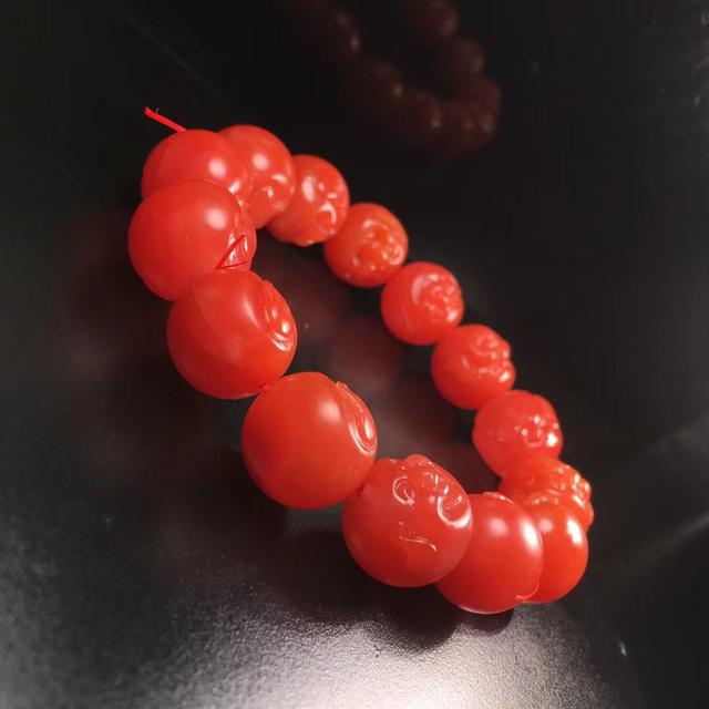 纯红翡翠价格,冰种红翡翠价格多少钱一克-第7张图片-翡翠网 纯红翡翠价格,冰种红翡翠价格多少钱一克-第7张图片-翡翠网