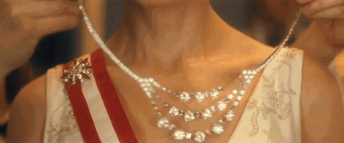 关于学翡翠知识多少钱的信息-第4张图片-翡翠网 关于学翡翠知识多少钱的信息-第4张图片-翡翠网