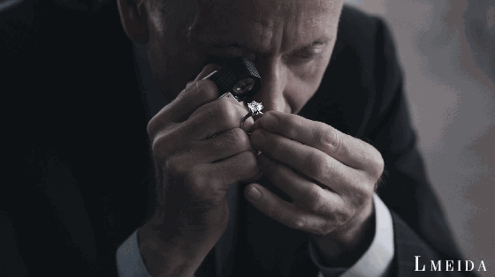 关于学翡翠知识多少钱的信息-第7张图片-翡翠网 关于学翡翠知识多少钱的信息-第7张图片-翡翠网