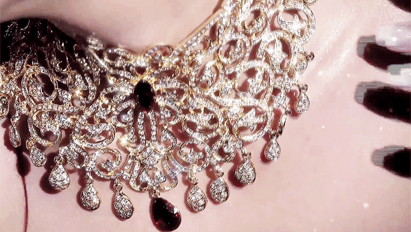 关于学翡翠知识多少钱的信息-第27张图片-翡翠网 关于学翡翠知识多少钱的信息-第27张图片-翡翠网