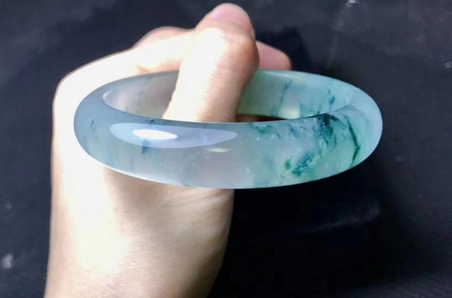 玻璃种的飘花翡翠价格,老坑玻璃种翡翠价格-第7张图片-翡翠网 玻璃种的飘花翡翠价格,老坑玻璃种翡翠价格-第7张图片-翡翠网