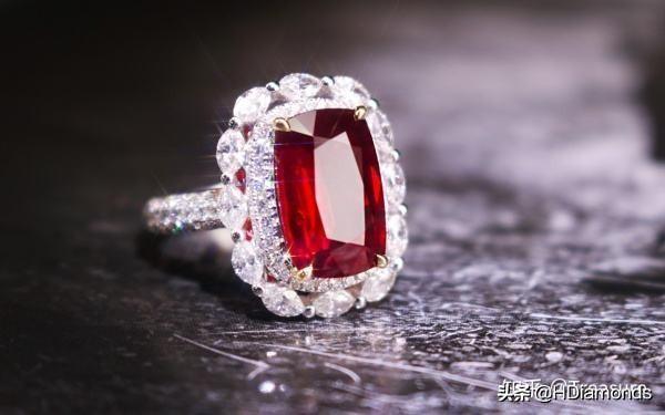 30分和50分钻戒图,钻戒最经典的几种款式-第4张图片-翡翠网 30分和50分钻戒图,钻戒最经典的几种款式-第4张图片-翡翠网