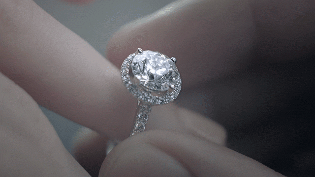 30分和50分钻戒图,钻戒最经典的几种款式-第19张图片-翡翠网 30分和50分钻戒图,钻戒最经典的几种款式-第19张图片-翡翠网