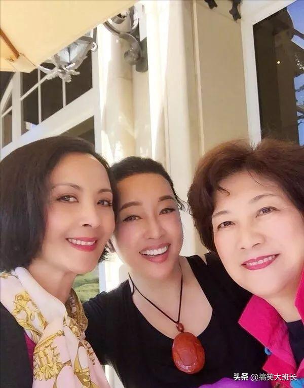 戴翡翠手镯认主人表现颈椎能带翡翠手镯吗-第8张图片-翡翠网 戴翡翠手镯认主人表现颈椎能带翡翠手镯吗-第8张图片-翡翠网