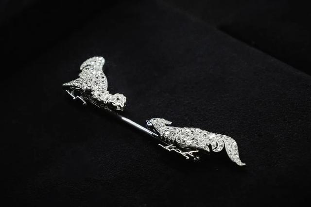 卡地亚项链love系列卡地亚钻石吊坠图片-第48张图片-翡翠网 卡地亚项链love系列卡地亚钻石吊坠图片-第48张图片-翡翠网