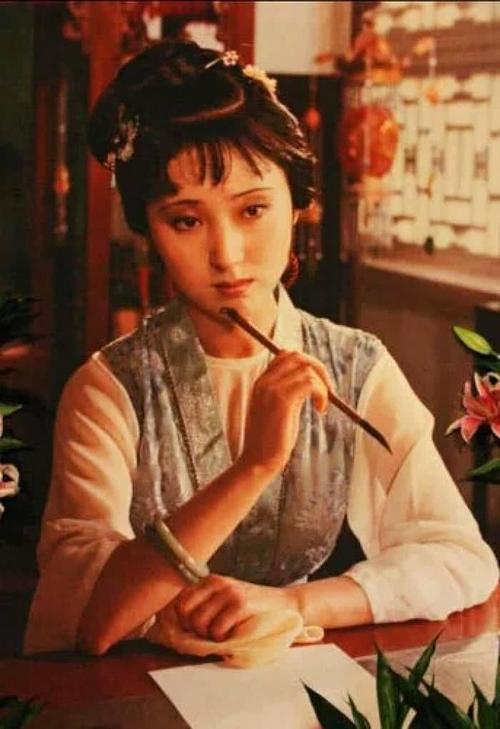 叮当镯一般多宽,翡翠手镯为什么叫叮当镯-第4张图片-翡翠网 叮当镯一般多宽,翡翠手镯为什么叫叮当镯-第4张图片-翡翠网