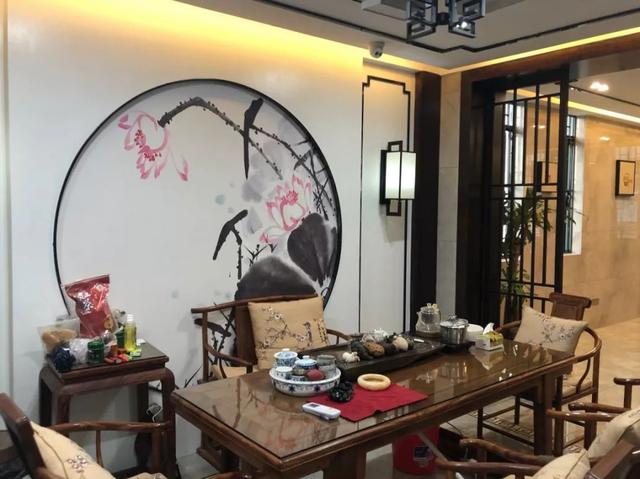 糯冰种翡翠吊坠多少钱,灵云翡翠如意图案挂件价格-第8张图片-翡翠网 糯冰种翡翠吊坠多少钱,灵云翡翠如意图案挂件价格-第8张图片-翡翠网