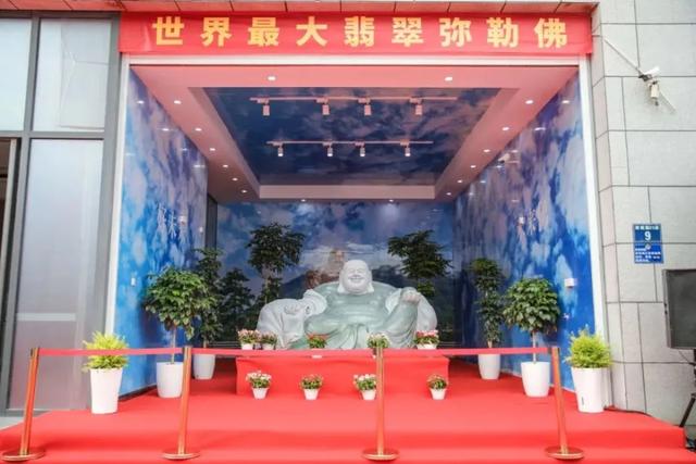 翡翠***菩萨图片翡翠观音菩萨原石-第4张图片-翡翠网 翡翠***菩萨图片翡翠观音菩萨原石-第4张图片-翡翠网