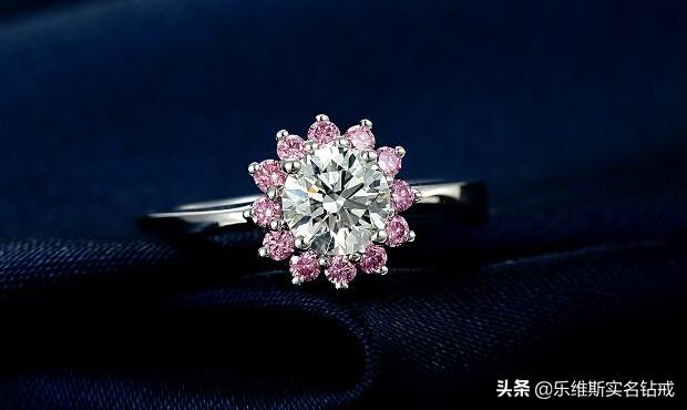 品牌钻戒十大排行榜,国际钻戒排行榜前十名品牌-第2张图片-翡翠网 品牌钻戒十大排行榜,国际钻戒排行榜前十名品牌-第2张图片-翡翠网