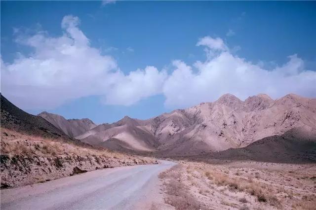 大马坎翡翠原石,翡翠原石莫西-第2张图片-翡翠网 大马坎翡翠原石,翡翠原石莫西-第2张图片-翡翠网