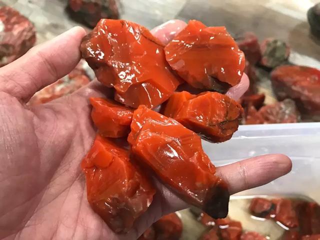 大马坎翡翠原石,翡翠原石莫西-第43张图片-翡翠网 大马坎翡翠原石,翡翠原石莫西-第43张图片-翡翠网