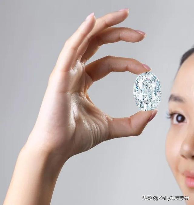 刘晓庆翡翠知识付费,刘晓庆的天价翡翠-第3张图片-翡翠网 刘晓庆翡翠知识付费,刘晓庆的天价翡翠-第3张图片-翡翠网