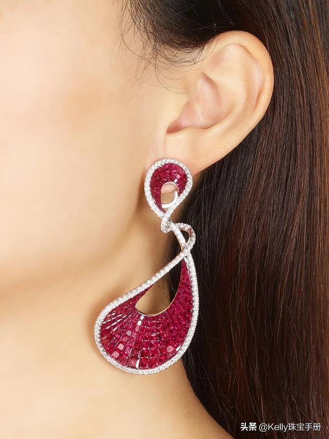 刘晓庆翡翠知识付费,刘晓庆的天价翡翠-第23张图片-翡翠网 刘晓庆翡翠知识付费,刘晓庆的天价翡翠-第23张图片-翡翠网