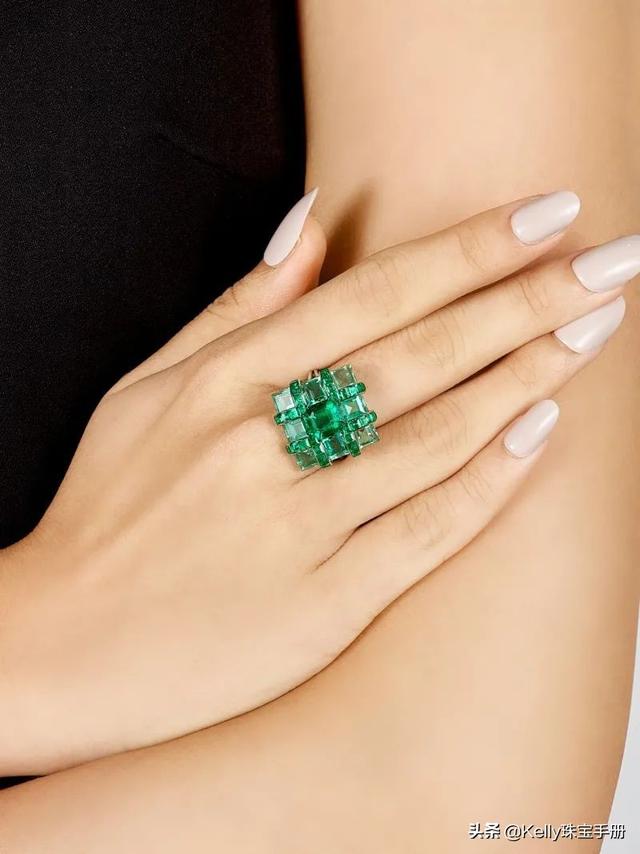 刘晓庆翡翠知识付费,刘晓庆的天价翡翠-第25张图片-翡翠网 刘晓庆翡翠知识付费,刘晓庆的天价翡翠-第25张图片-翡翠网