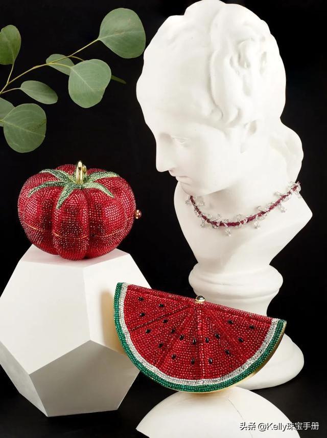 刘晓庆翡翠知识付费,刘晓庆的天价翡翠-第27张图片-翡翠网 刘晓庆翡翠知识付费,刘晓庆的天价翡翠-第27张图片-翡翠网