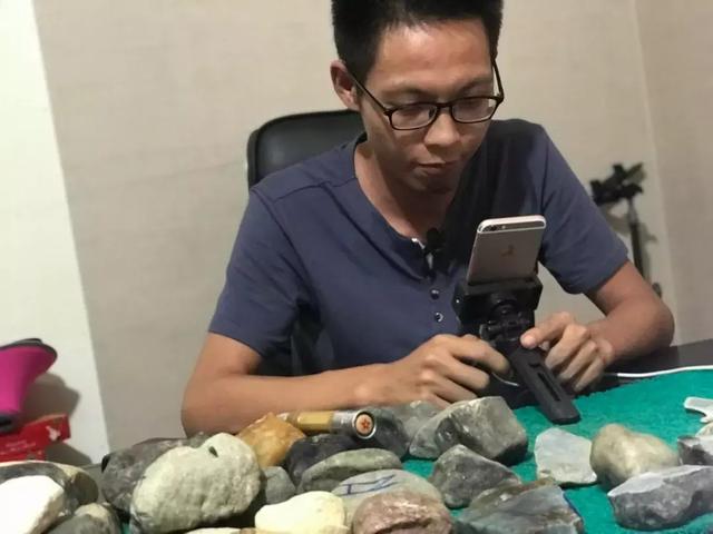 关于新昌明料翡翠原石的信息-第3张图片-翡翠网 关于新昌明料翡翠原石的信息-第3张图片-翡翠网