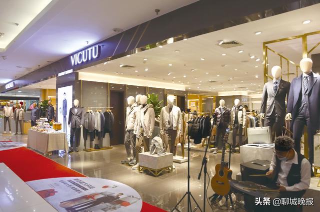 中高档首饰品牌个性定制钻戒-第2张图片-翡翠网 中高档首饰品牌个性定制钻戒-第2张图片-翡翠网