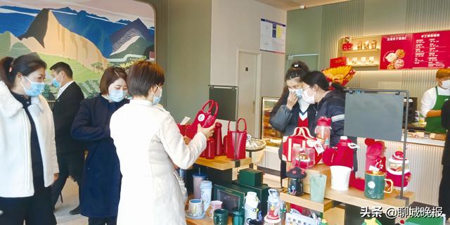 中高档首饰品牌个性定制钻戒-第3张图片-翡翠网 中高档首饰品牌个性定制钻戒-第3张图片-翡翠网