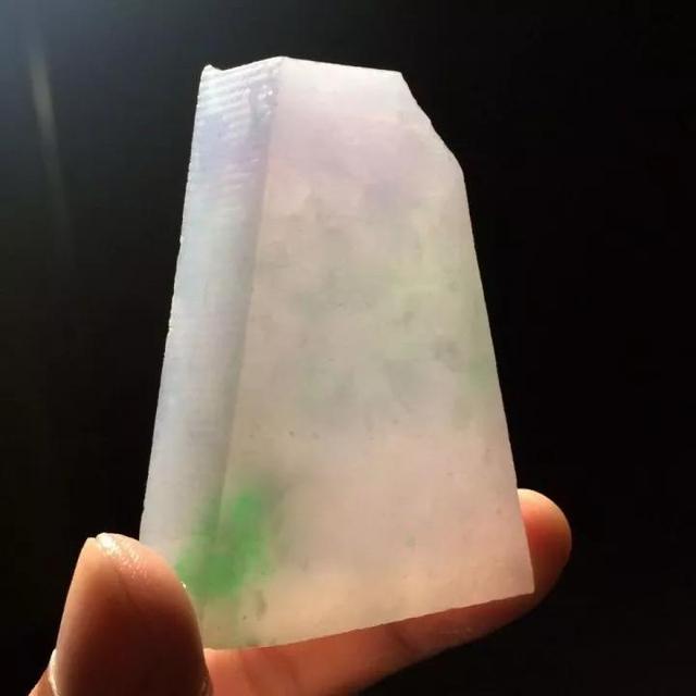 翡绿翡翠手镯图片翡翠手镯阳绿价格-第2张图片-翡翠网 翡绿翡翠手镯图片翡翠手镯阳绿价格-第2张图片-翡翠网