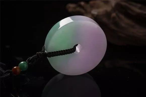 翡绿翡翠手镯图片翡翠手镯阳绿价格-第9张图片-翡翠网 翡绿翡翠手镯图片翡翠手镯阳绿价格-第9张图片-翡翠网