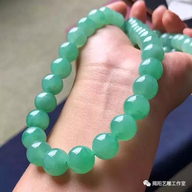 翡翠的专业知识和语术,翡翠圆珠知识点-第23张图片-翡翠网 翡翠的专业知识和语术,翡翠圆珠知识点-第23张图片-翡翠网