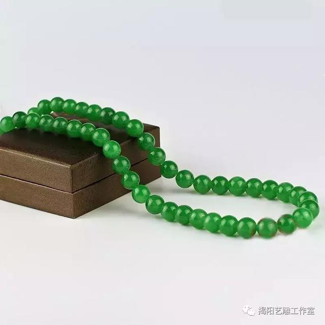 翡翠的专业知识和语术,翡翠圆珠知识点-第26张图片-翡翠网 翡翠的专业知识和语术,翡翠圆珠知识点-第26张图片-翡翠网