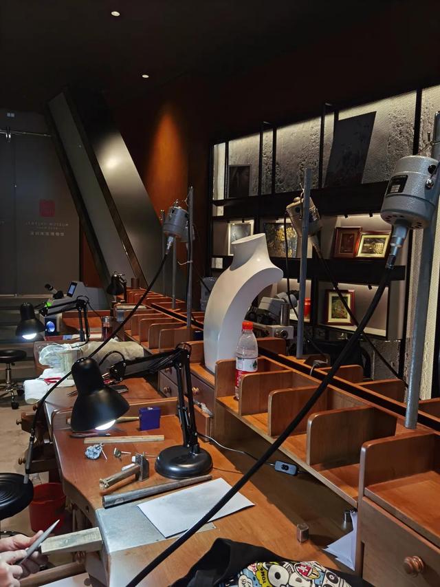 广州金银回收一条街广东省最大的珠宝回收中心-第3张图片-翡翠网 广州金银回收一条街广东省最大的珠宝回收中心-第3张图片-翡翠网