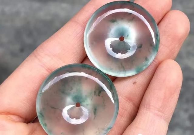 翡翠鉴定基础知识讲解,皮肤学的基础知识讲解-第12张图片-翡翠网 翡翠鉴定基础知识讲解,皮肤学的基础知识讲解-第12张图片-翡翠网